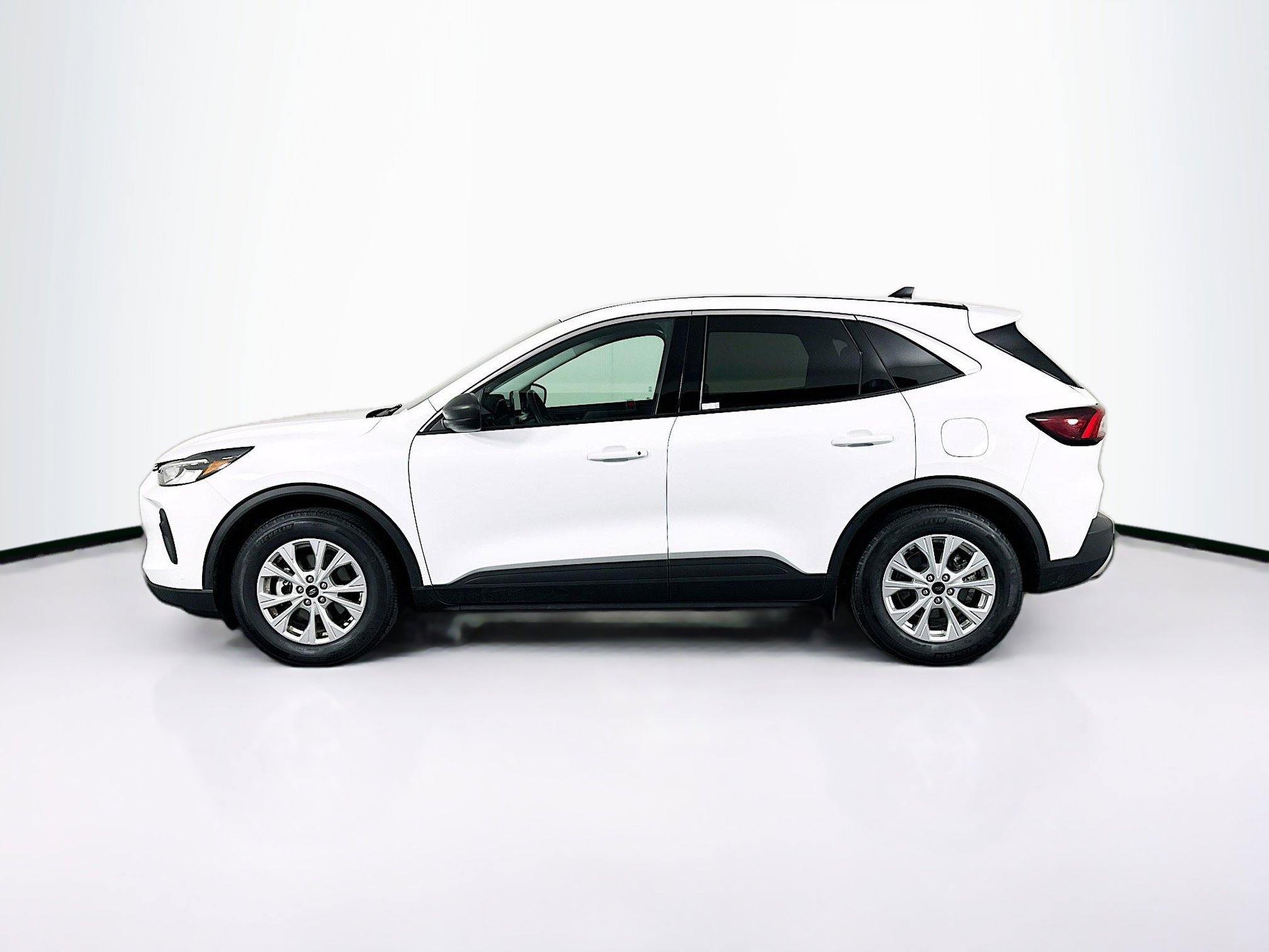 Used 2024 Ford Escape Active image 4