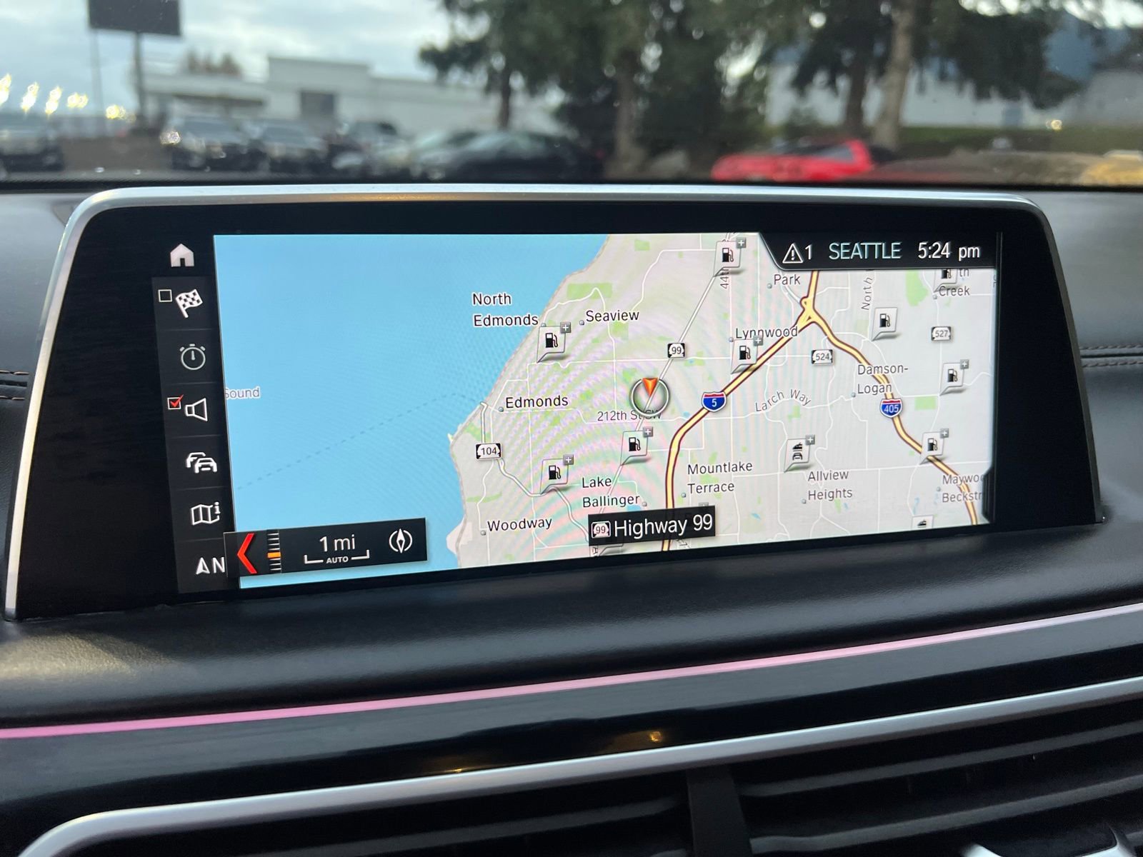 Used 2018 BMW 750i image 40