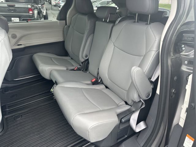 Certified 2024 Toyota Sienna XLE w/ XLE Plus Package FWD image 11
