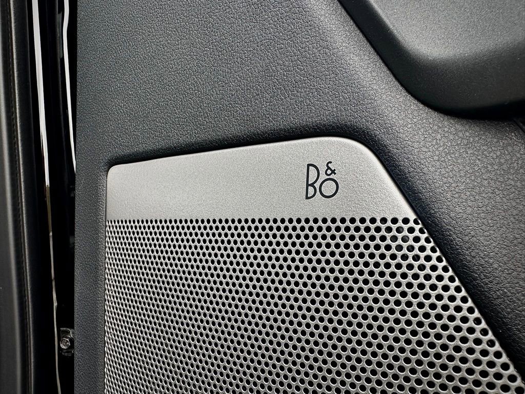 New 2026 Ford F250 Lariat w/ Black Appearance Package image 37