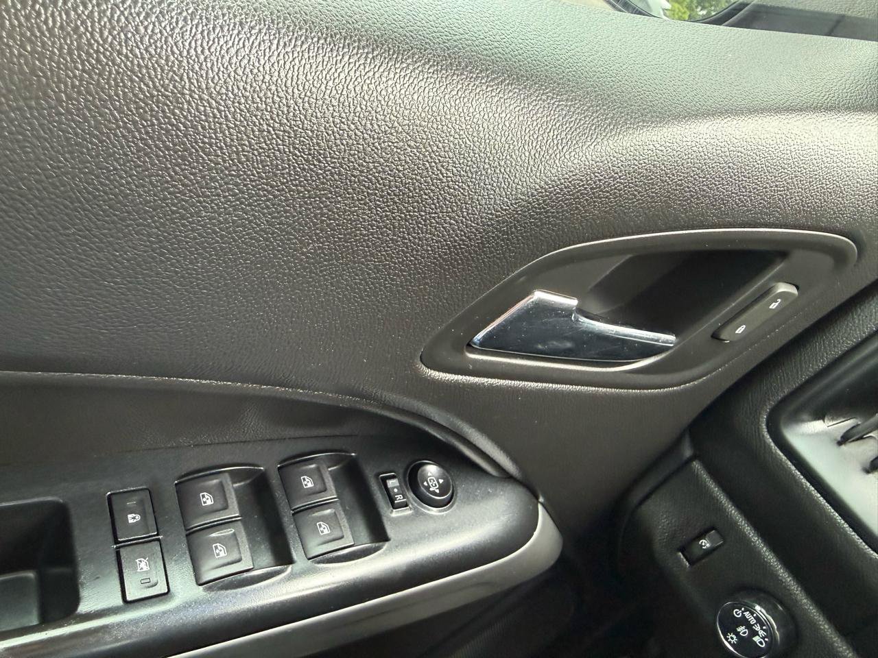 Used 2019 Chevrolet Colorado LT w/ LT Convenience Package RWD image 22