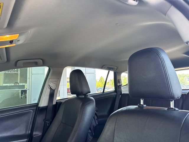 Used 2016 Toyota RAV4 LE AWD/4WD image 8