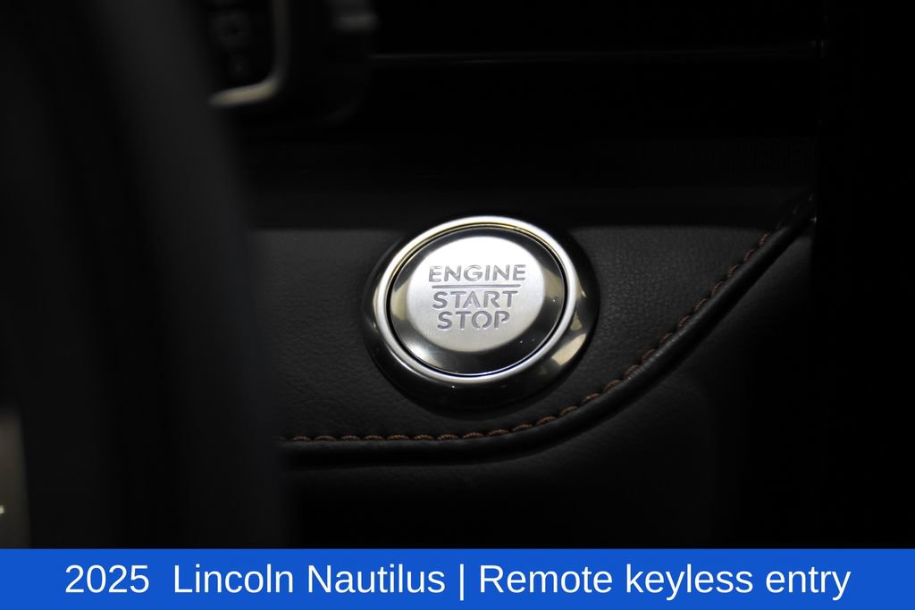 Used 2025 Lincoln Nautilus Reserve w/ Jet Appearance Package AWD/4WD image 14