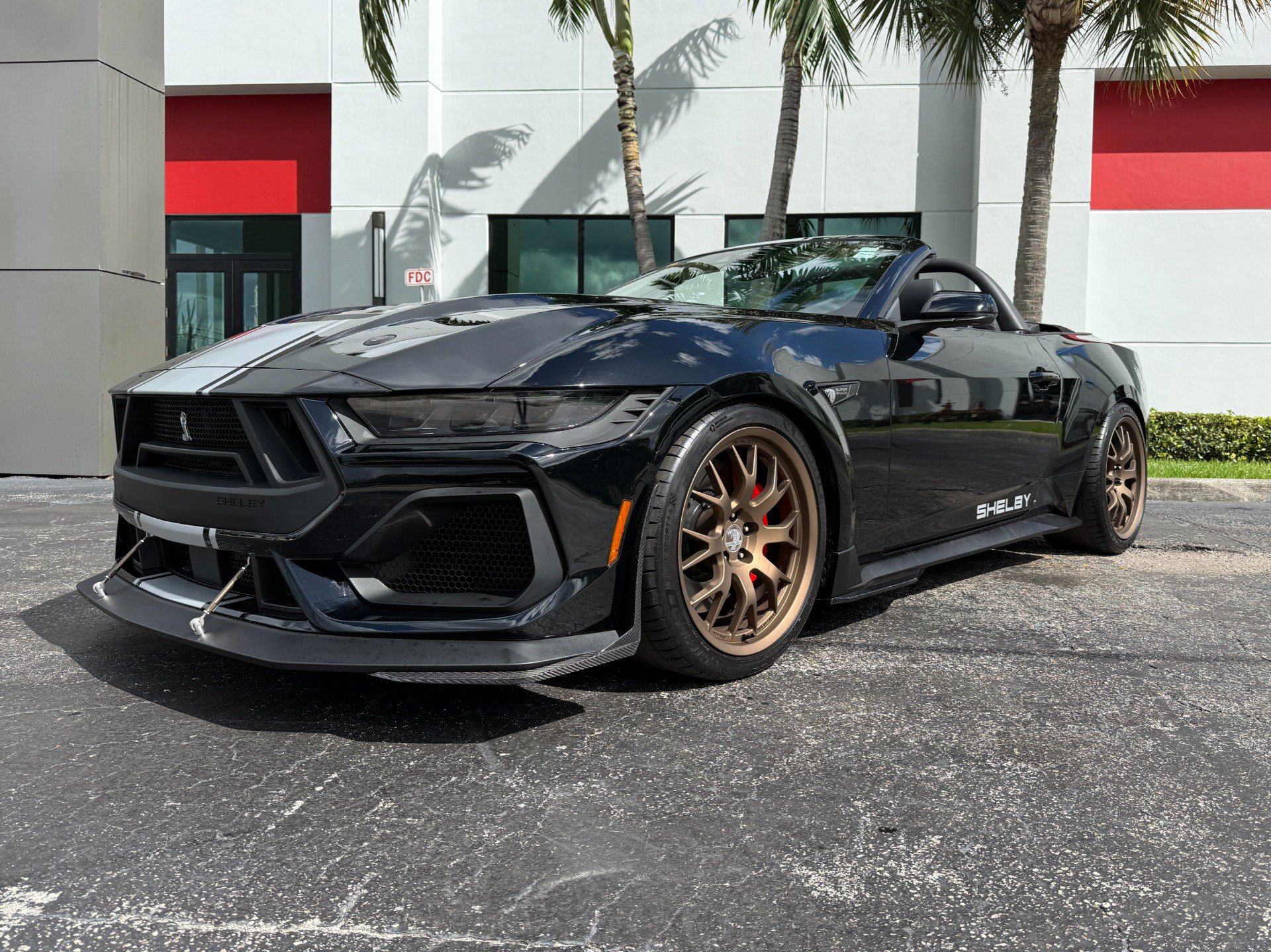 Used 2025 Ford Mustang GT Premium w/ GT Performance Package RWD image 4