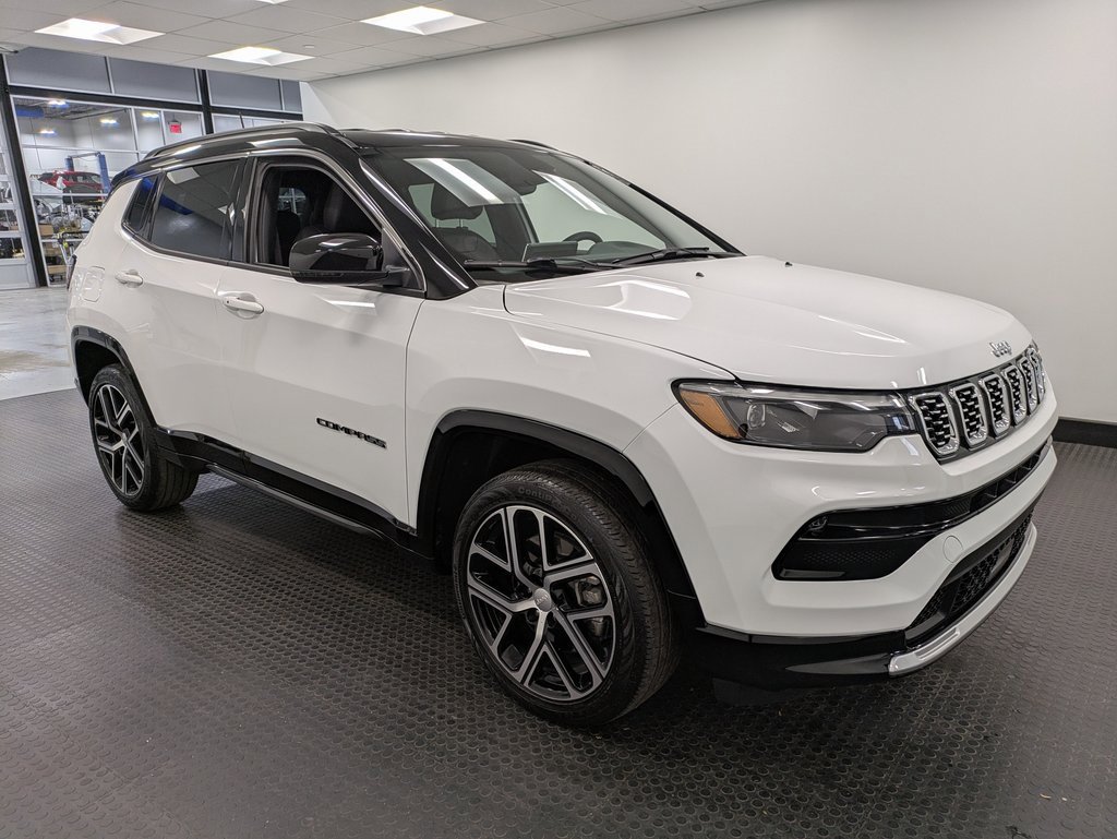 Used 2024 Jeep Compass Limited w/ Elite Group image 3