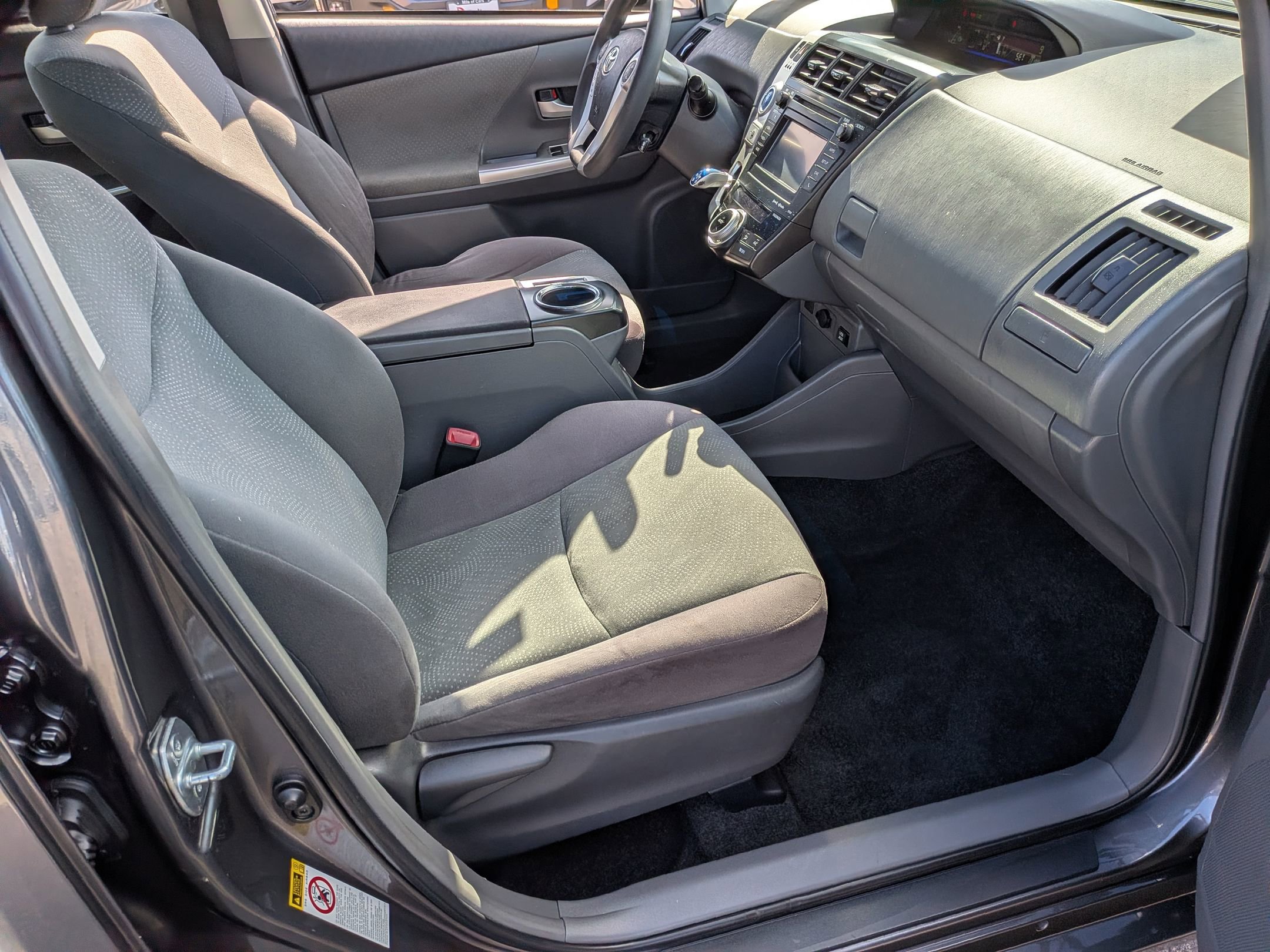 Used 2014 Toyota Prius V Three image 33