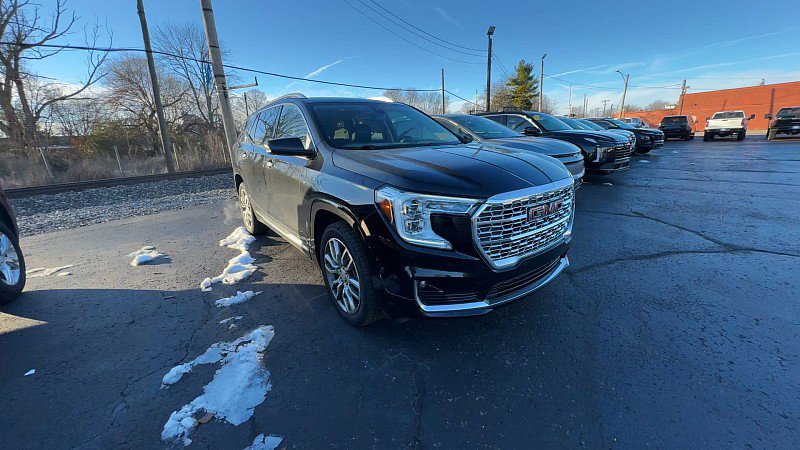 Used 2022 GMC Terrain Denali w/ Denali Premium Package image 7