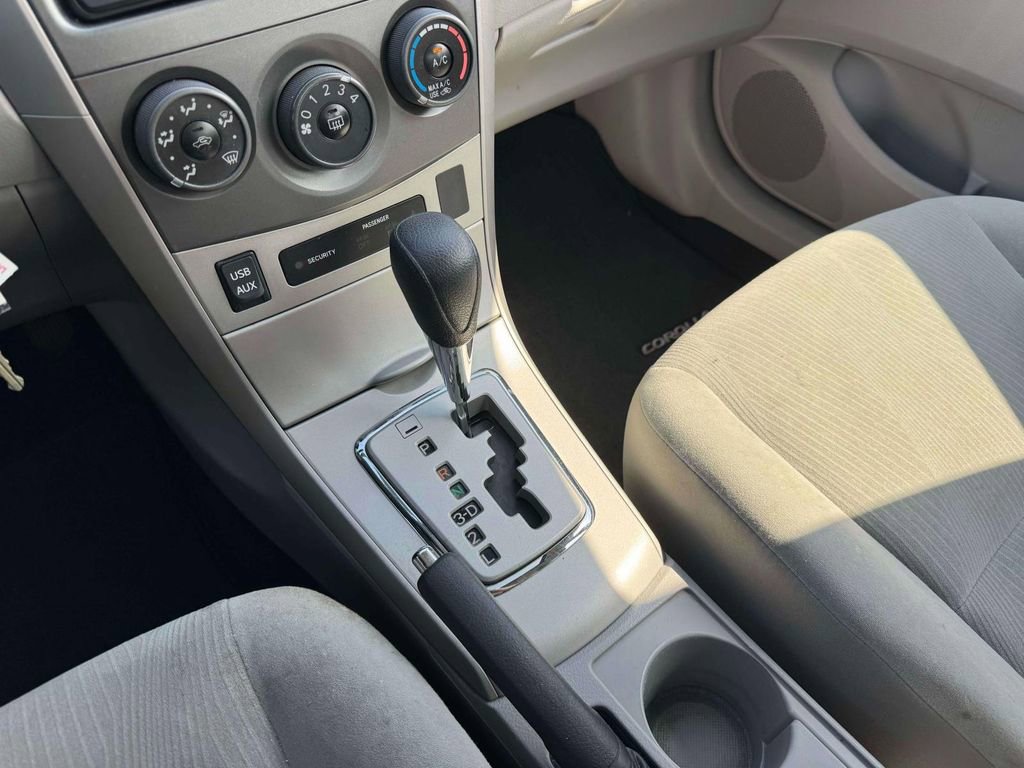 Used 2012 Toyota Corolla LE w/ Premium Pkg FWD image 31