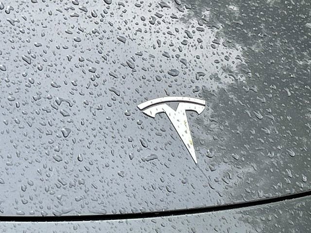 Used 2023 Tesla Model Y Long Range AWD/4WD image 11