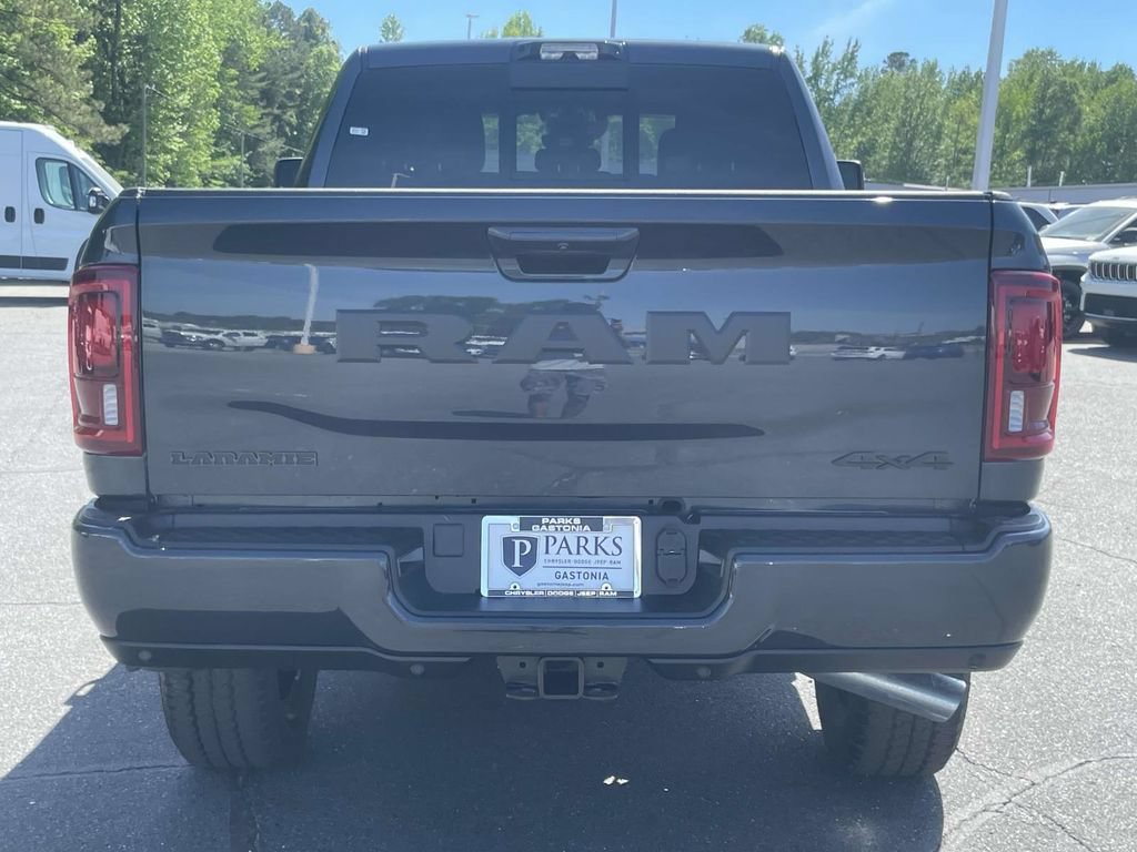 New 2026 RAM 2500 Laramie AWD/4WD image 7