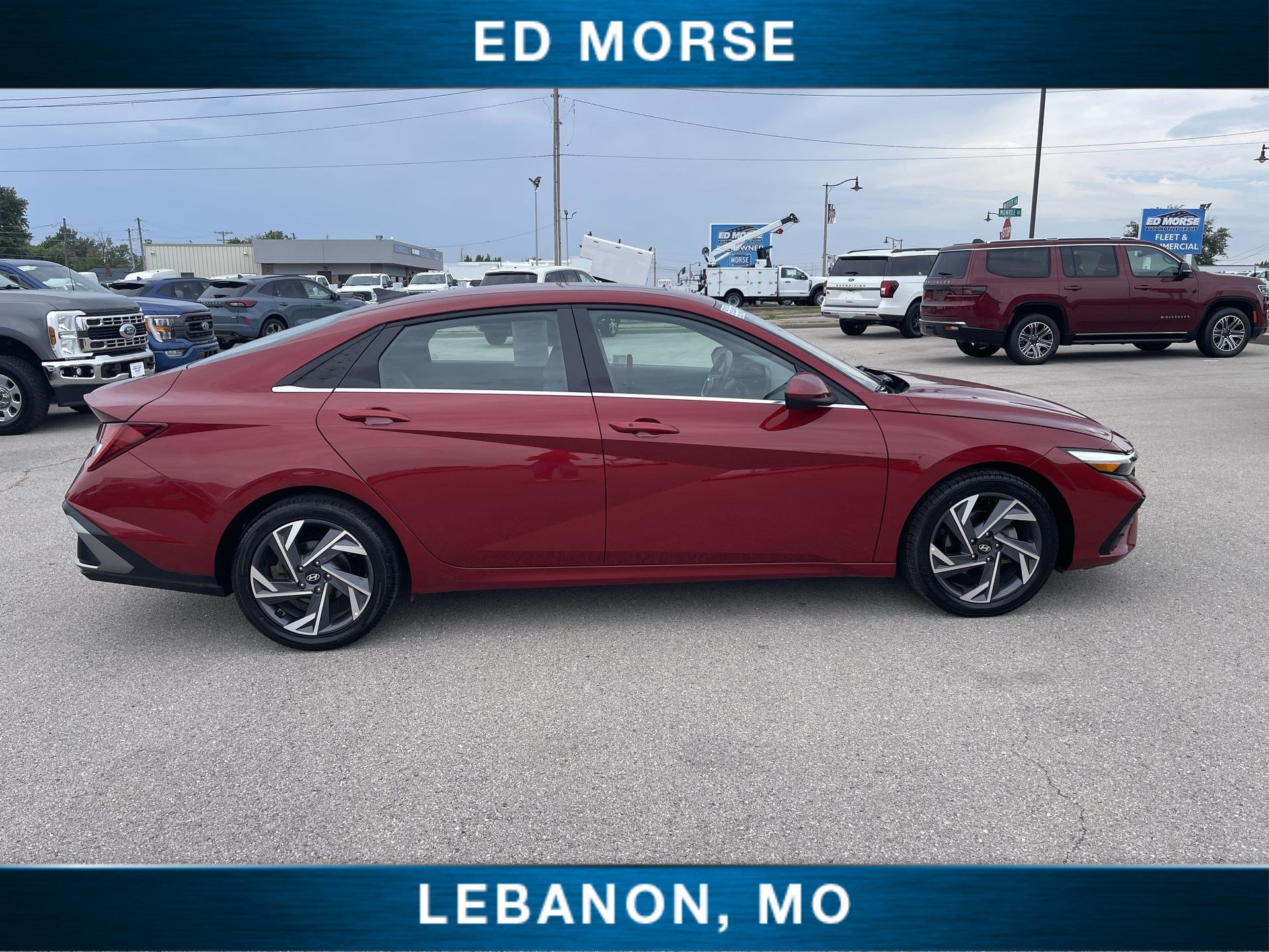 Used 2025 Hyundai Elantra SEL FWD image 9