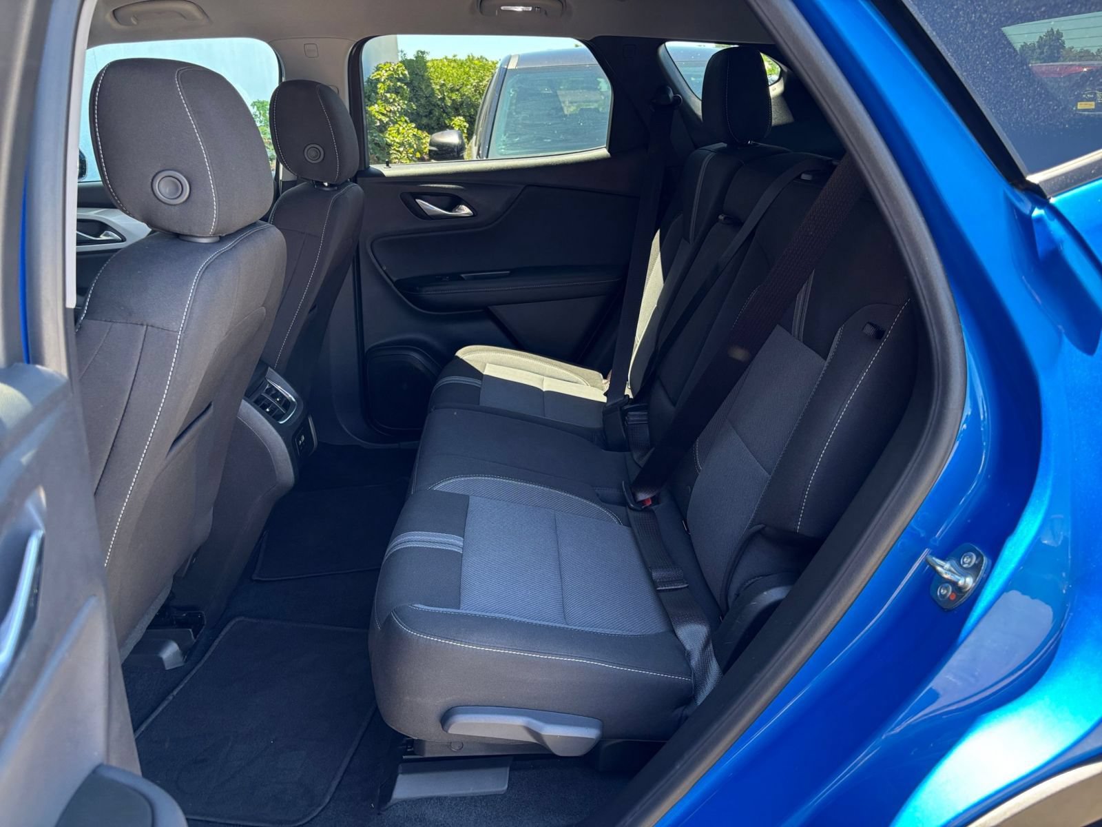 Used 2025 Chevrolet Blazer LT FWD image 27
