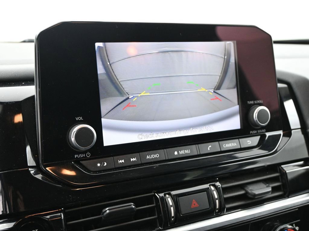 Used 2025 Nissan Pathfinder SV image 25