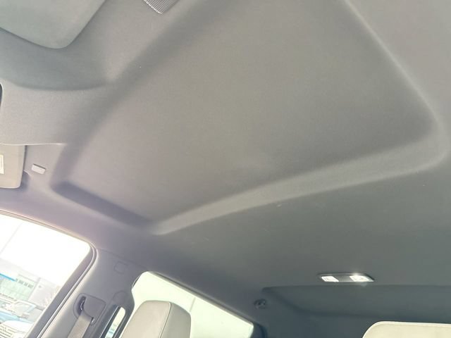 Used 2019 Chevrolet Silverado 1500 LTZ w/ LTZ Convenience Package AWD/4WD image 22