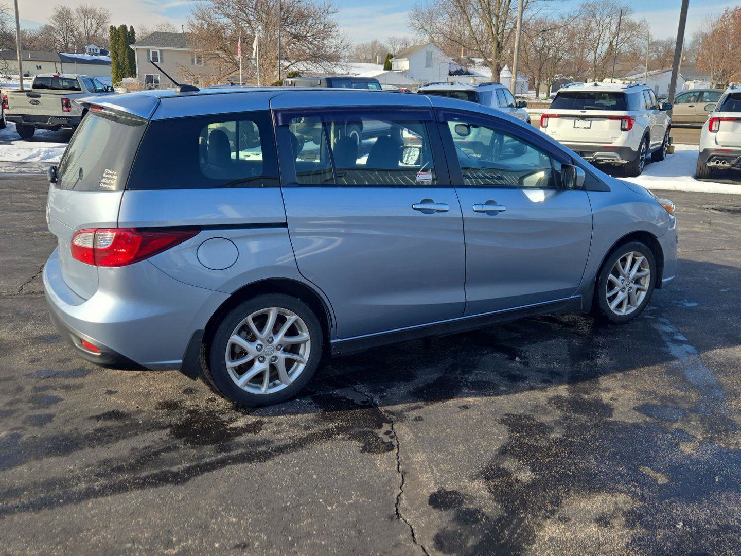 Used 2012 MAZDA MAZDA5 Touring w/ Moonroof & Audio Pkg image 9
