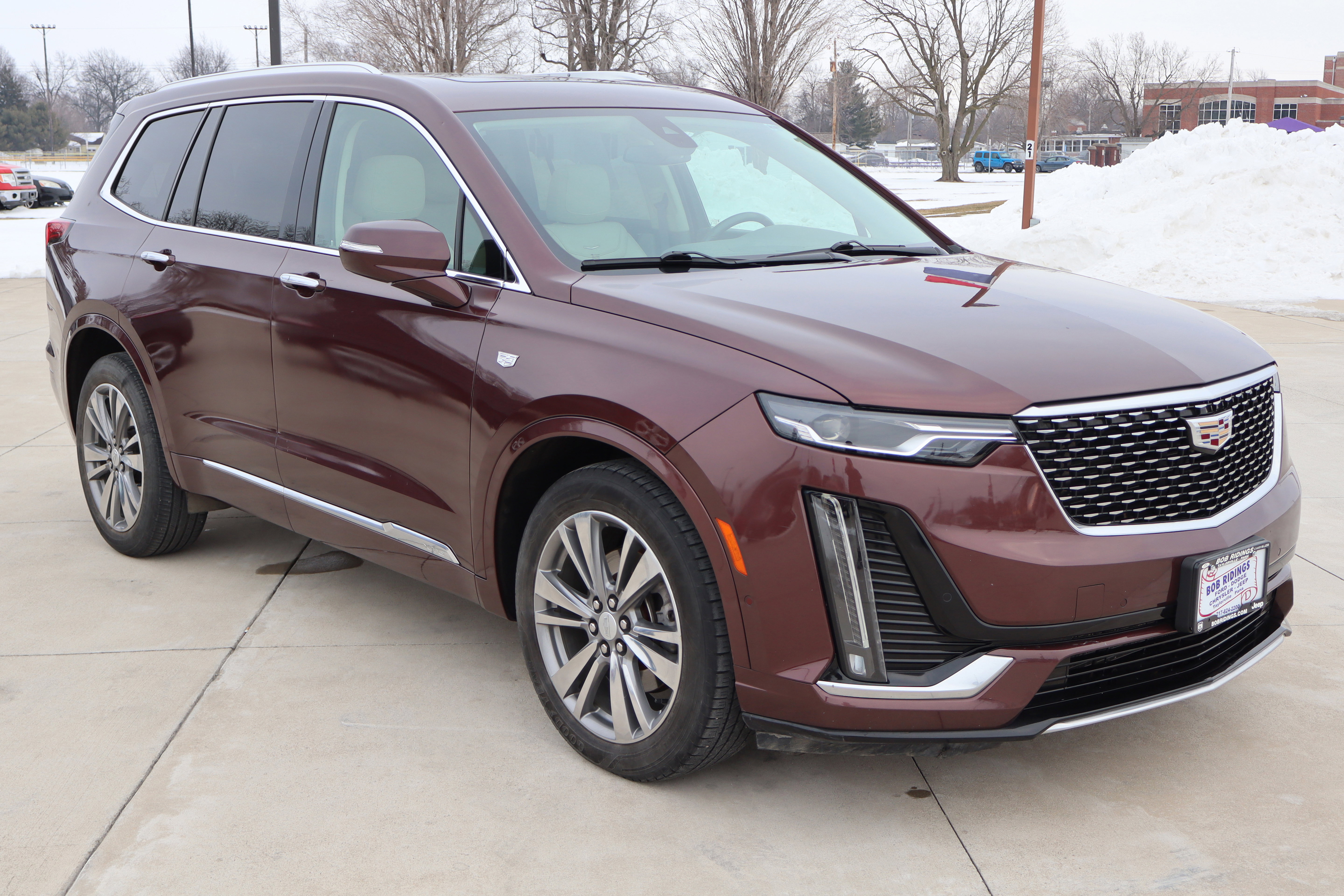 Used 2022 Cadillac XT6 Premium Luxury image 4