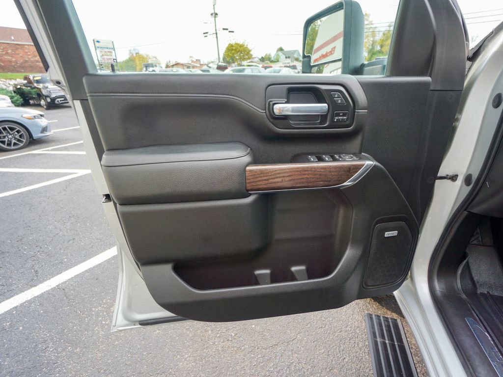 Used 2021 GMC Sierra 2500 Denali w/ Denali Ultimate Package image 17