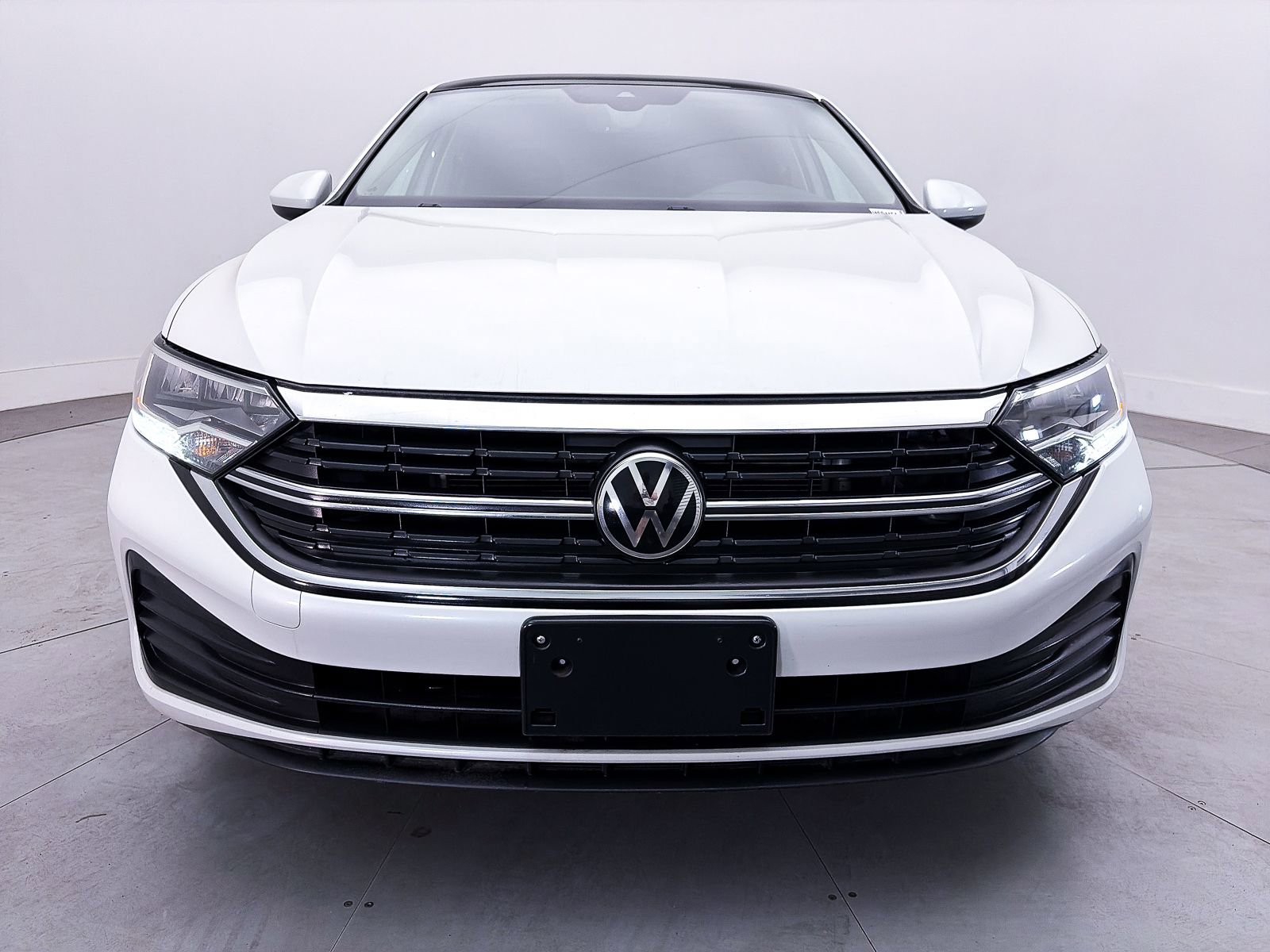 Used 2023 Volkswagen Jetta SE w/ Panoramic Sunroof Package FWD image 10