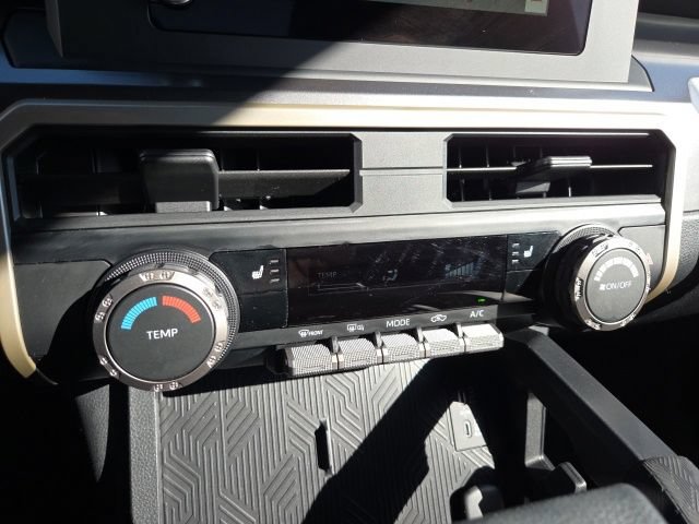 Used 2026 Toyota Tacoma SR5 AWD/4WD image 18