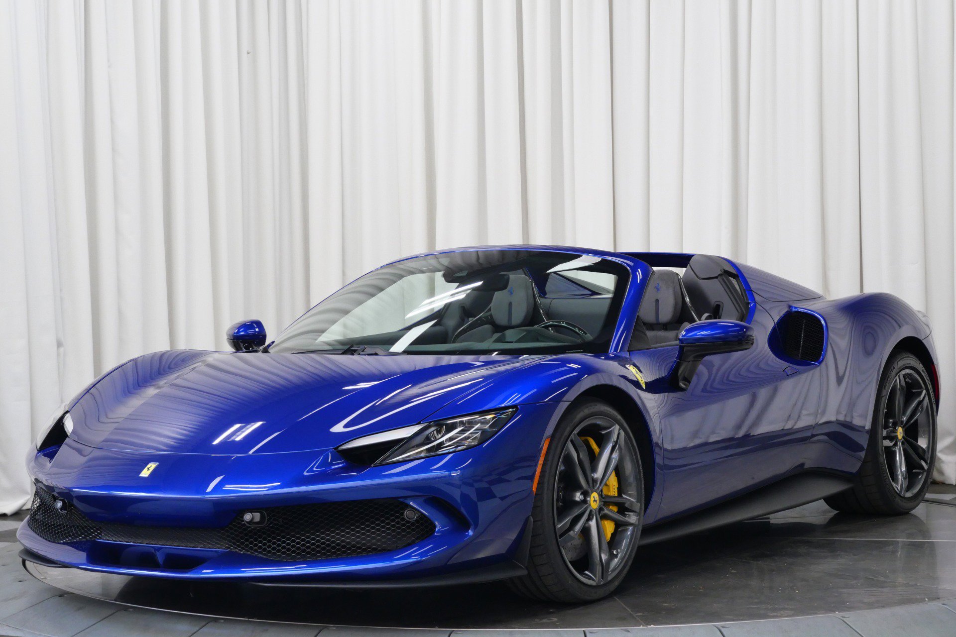 Used 2025 Ferrari 296 GTS image 5