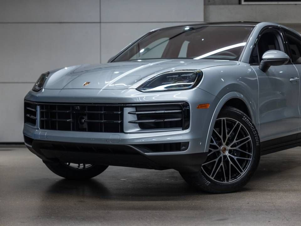 Certified 2026 Porsche Cayenne Coupe AWD/4WD image 17