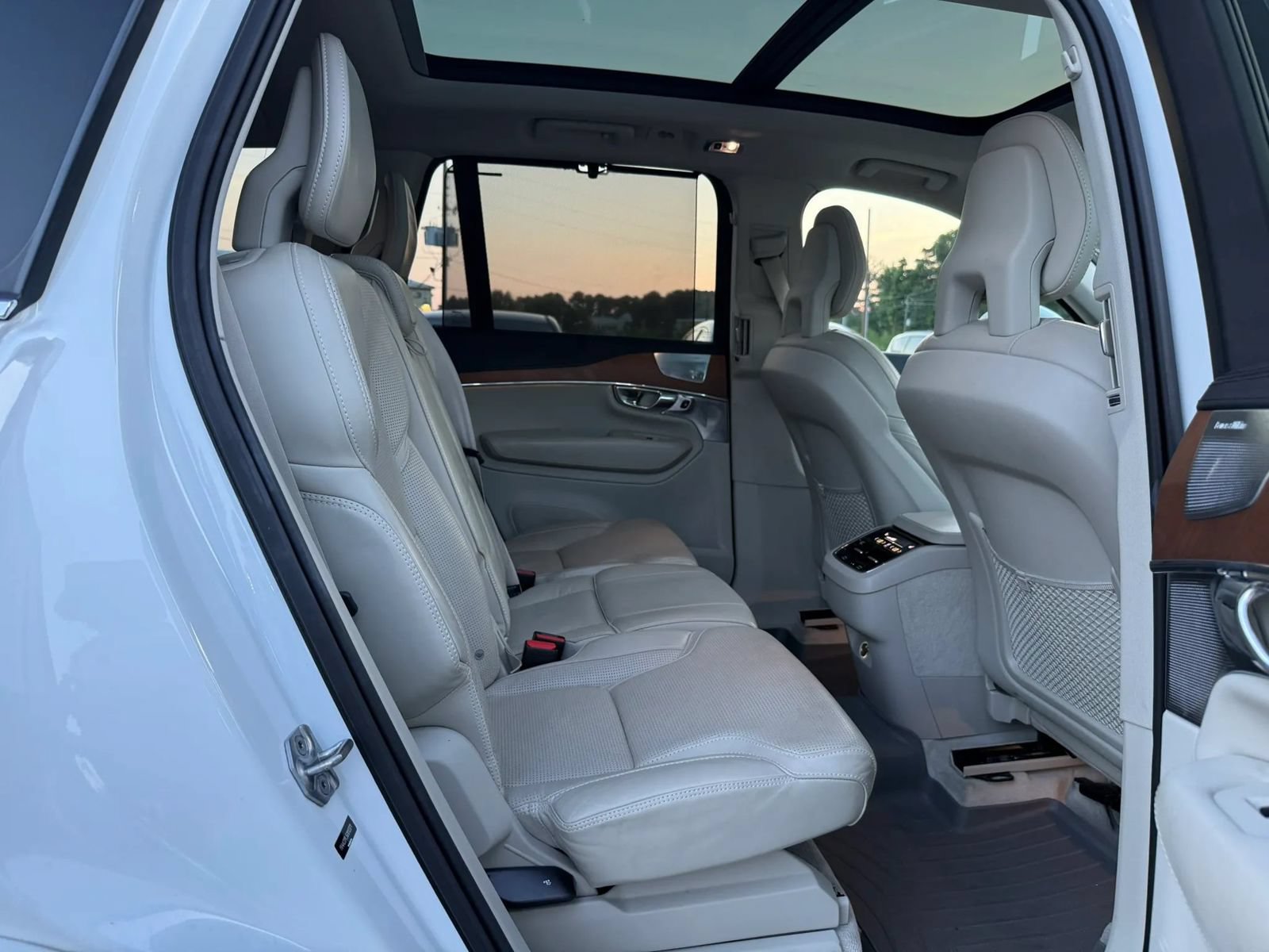 Used 2016 Volvo XC90 T6 Inscription AWD/4WD image 12