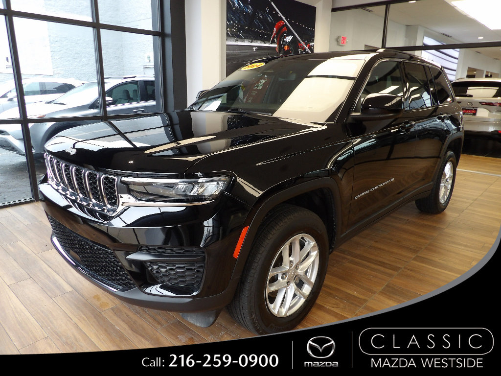 Used 2024 Jeep Grand Cherokee Laredo X w/ Luxury Tech Group I image 1