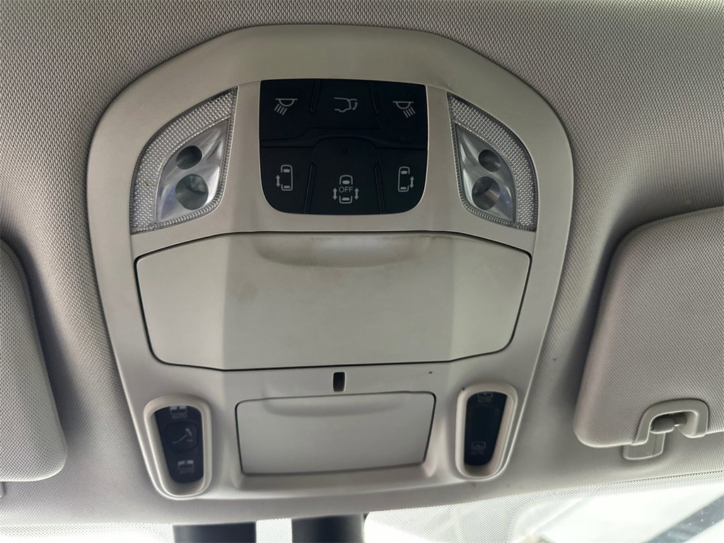 Used 2017 Chrysler Pacifica Limited w/ UConnect Theater Package image 36