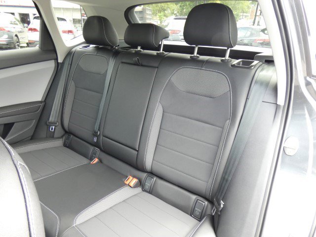 New 2024 Volkswagen Taos SE image 26