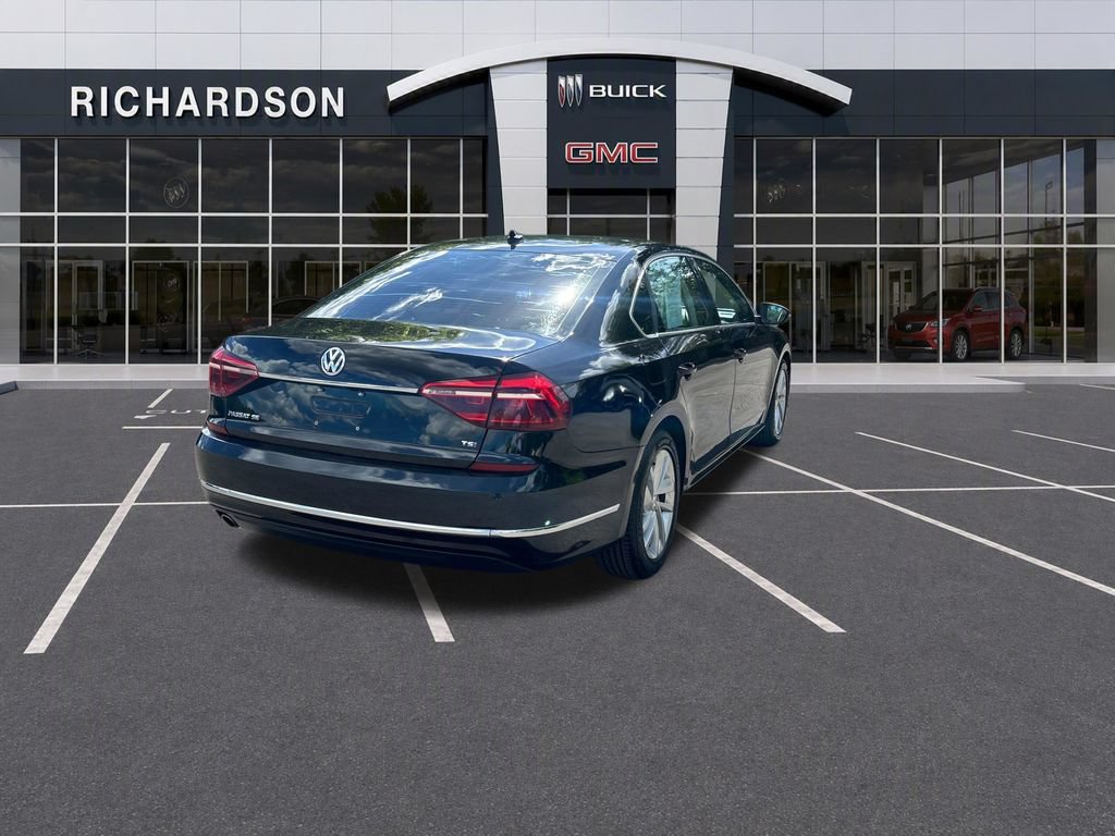 Used 2018 Volkswagen Passat 2.0T SE FWD image 5