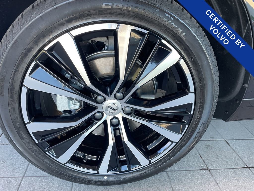 New 2025 Volvo XC60 B5 Plus w/ Protection Package Premier image 17