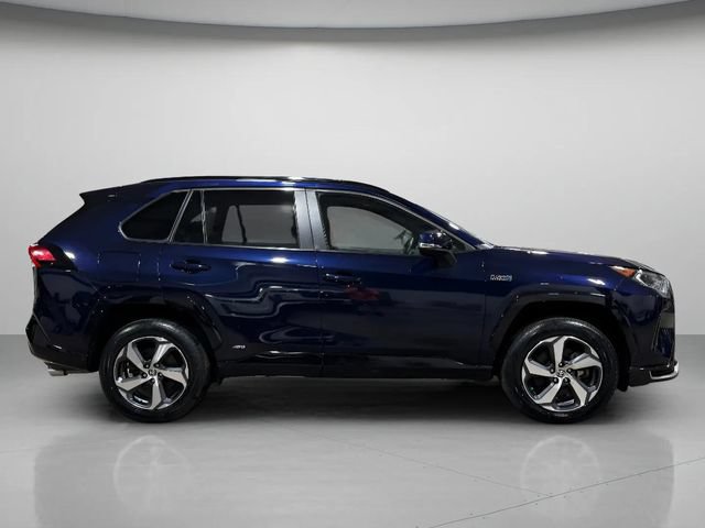 Used 2021 Toyota RAV4 SE w/ Weather & Moonroof Package AWD/4WD image 2