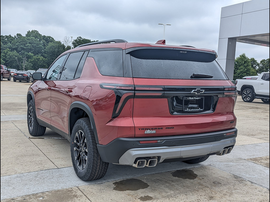 New 2026 Chevrolet Traverse Z71 w/ Enhanced Driving Package AWD/4WD image 8