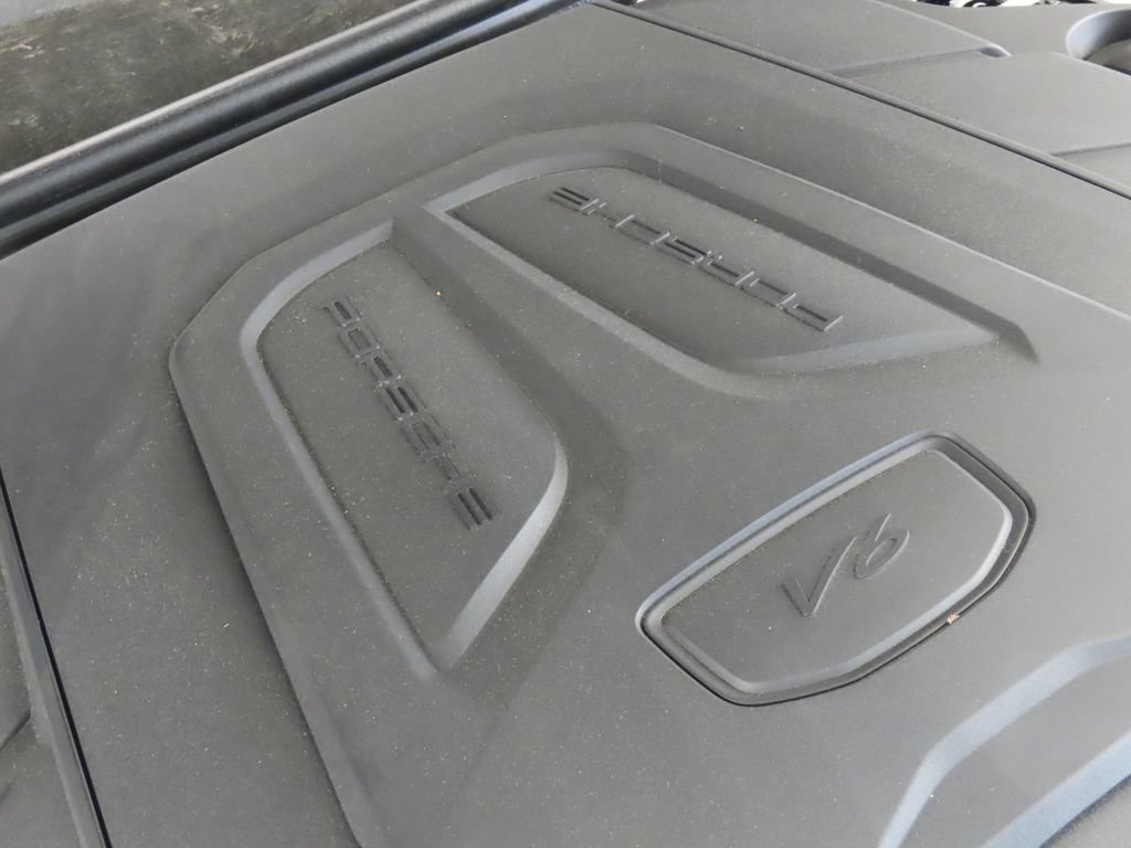 Certified 2026 Porsche Cayenne E-Hybrid Coupe AWD/4WD image 53