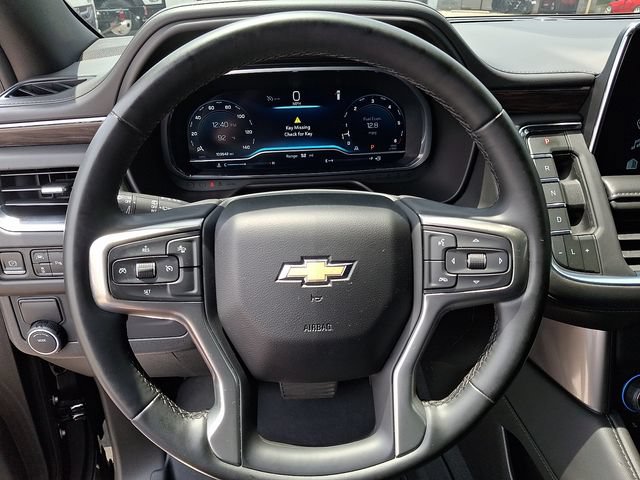 Used 2023 Chevrolet Suburban LT RWD image 14