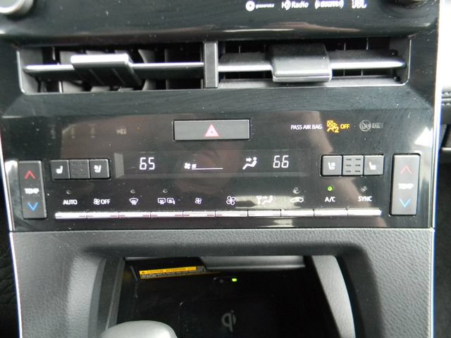 Used 2019 Toyota Avalon Touring w/ All Weather Liner Package FWD image 14