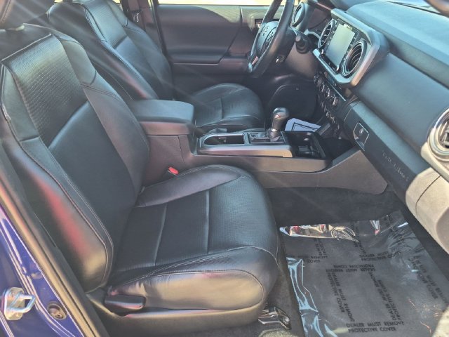 Certified 2023 Toyota Tacoma TRD Off-Road w/ TRD Premium Off Road Package AWD/4WD image 33