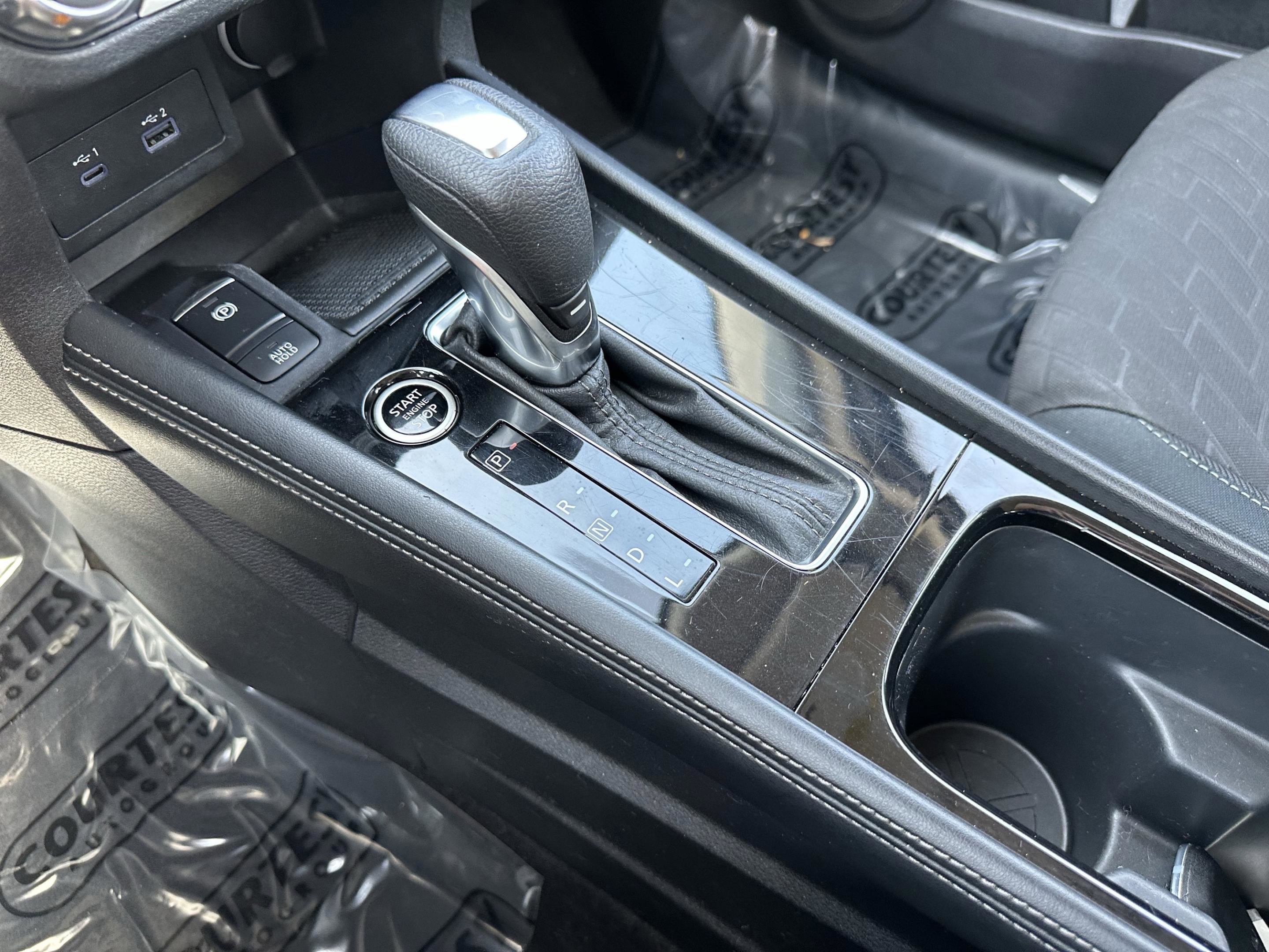 Certified 2024 Nissan Kicks SV image 27