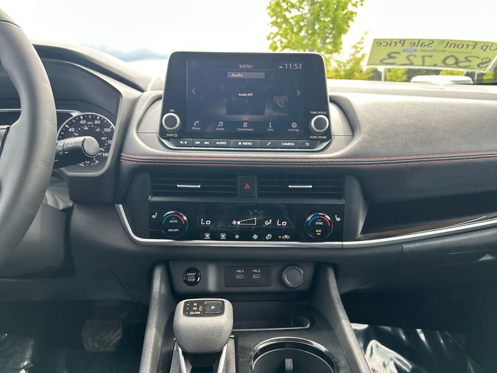 Used 2025 Nissan Rogue SV AWD/4WD image 27