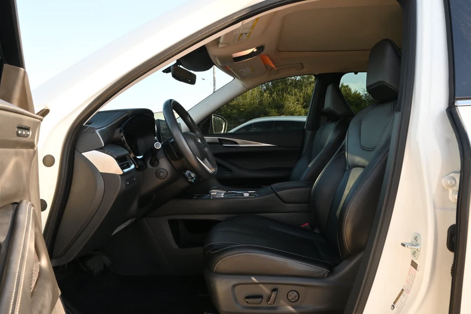 Certified 2024 INFINITI QX60 Luxe FWD image 17