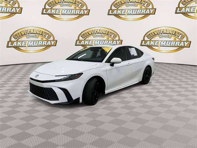 Used 2025 Toyota Camry SE image 7