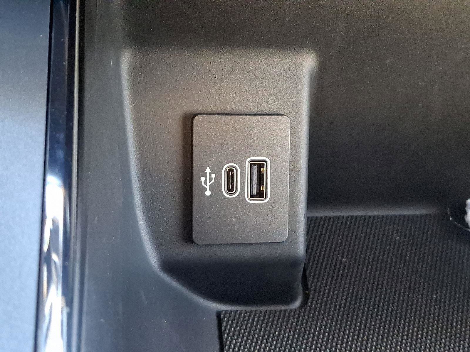 New 2025 Ford F150 Lightning Flash image 15