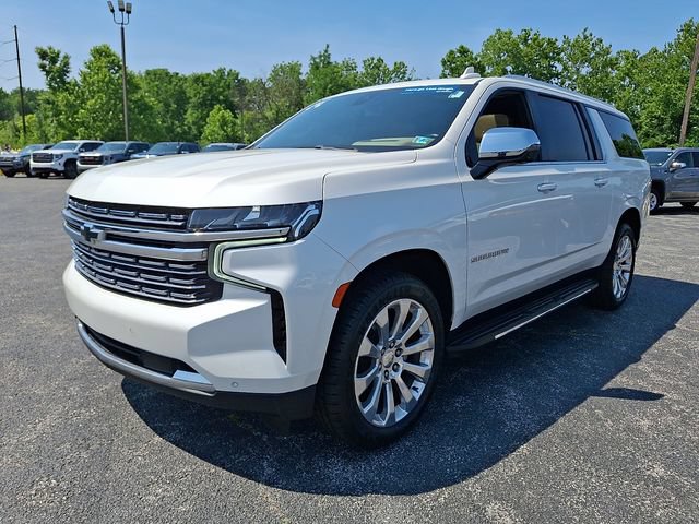 Used 2021 Chevrolet Suburban Premier w/ Premium Package AWD/4WD image 3