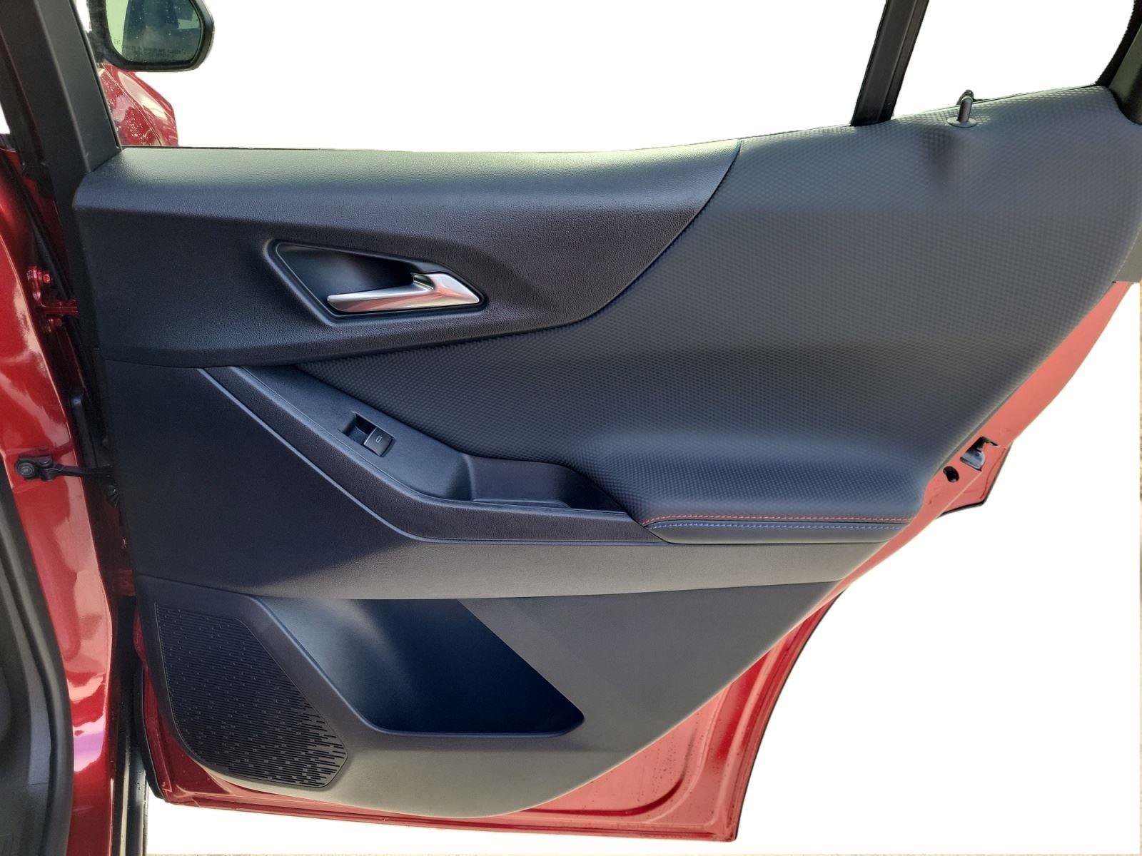 Used 2025 Chevrolet Equinox RS AWD/4WD image 19