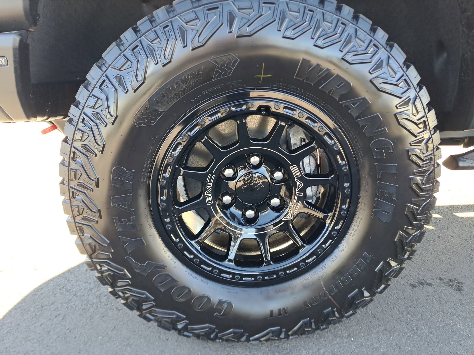 New 2026 GMC Canyon AT4X w/ AT4X AEV Edition AWD/4WD image 12