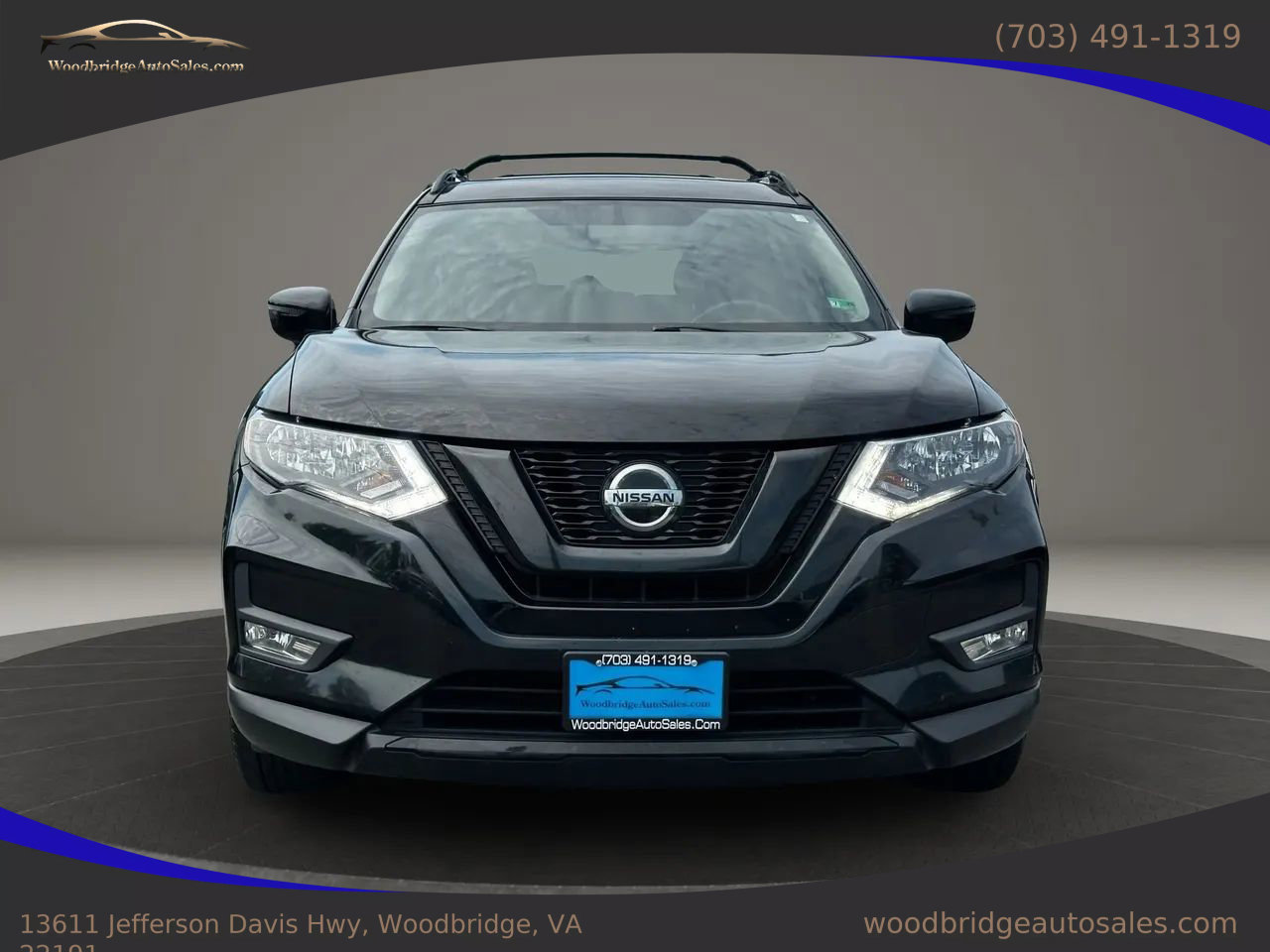 Used 2018 Nissan Rogue SV image 2