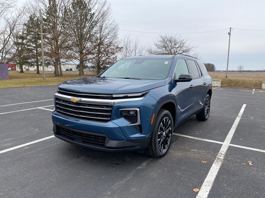 New 2026 Chevrolet Traverse LT w/ Sun and Wheel Package image 3