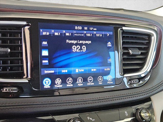 Used 2017 Chrysler Pacifica Limited w/ UConnect Theater Package FWD image 14