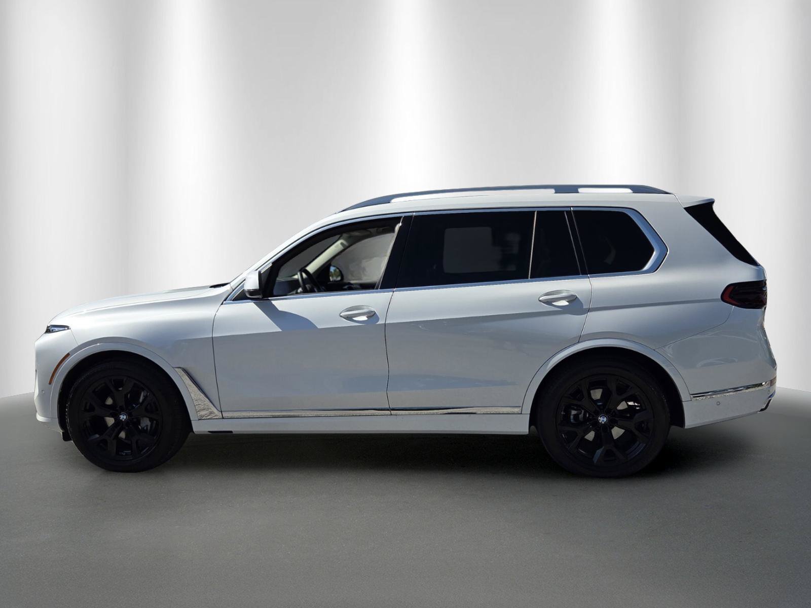 Certified 2026 BMW X7 xDrive40i AWD/4WD image 4