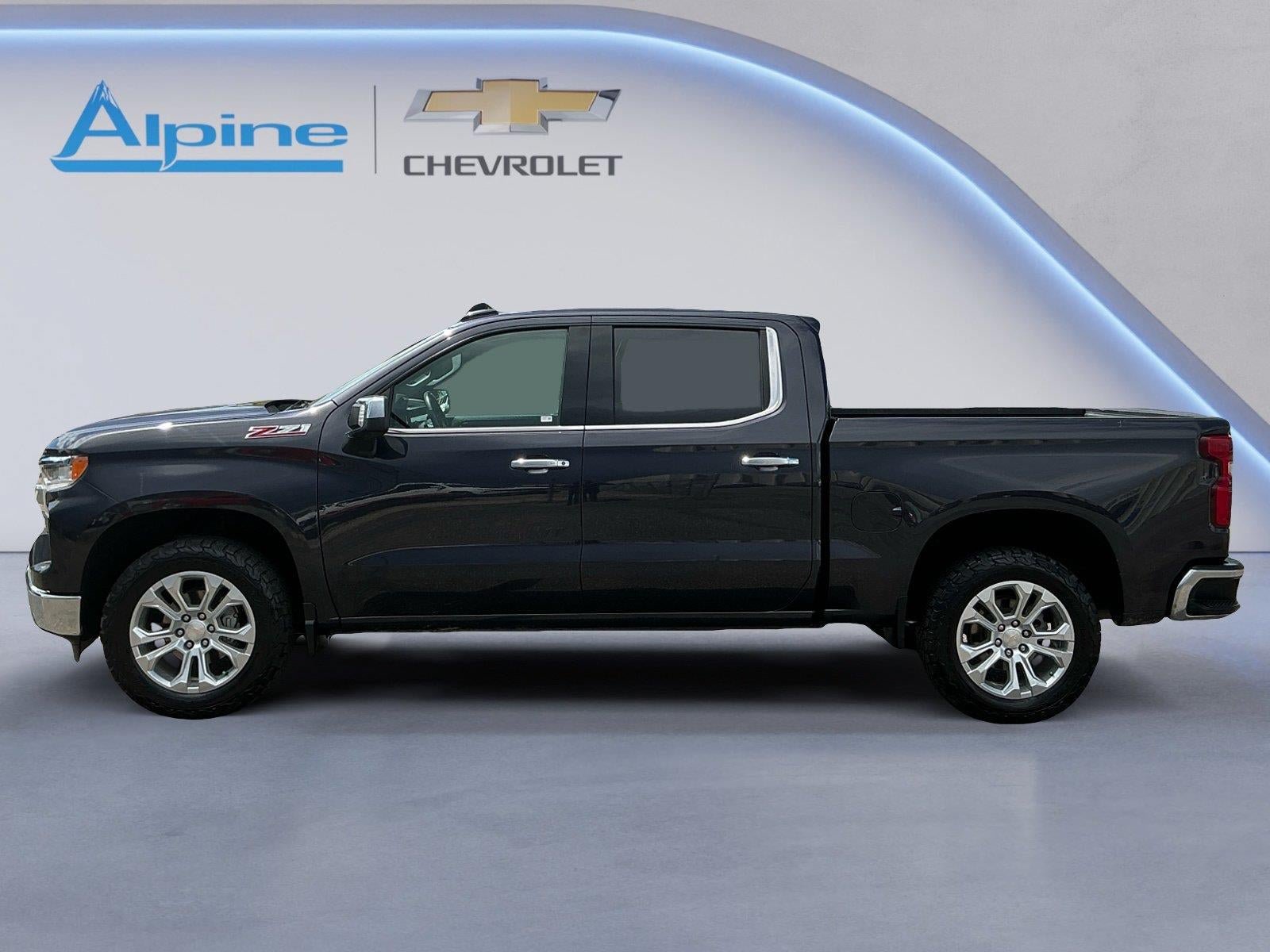 Used 2023 Chevrolet Silverado 1500 LTZ w/ LTZ Premium Package AWD/4WD image 2